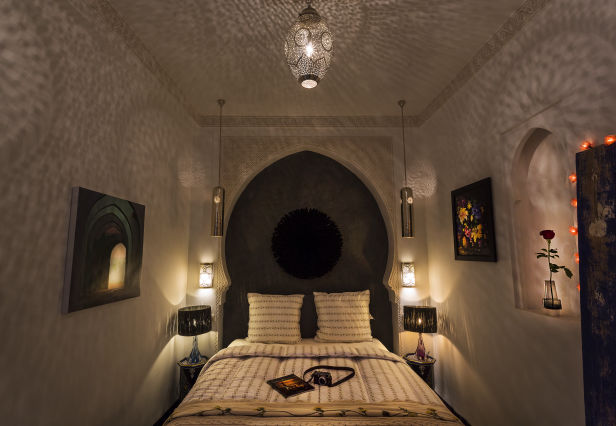 Luxury for romantic couples