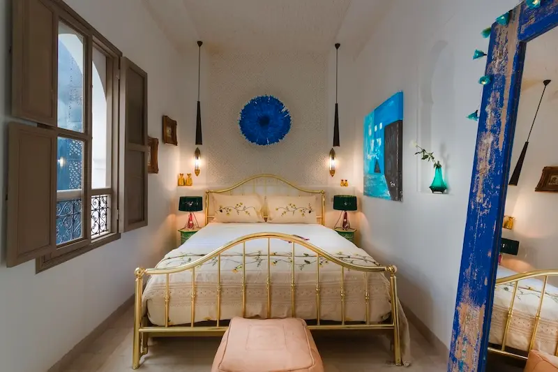 Luxury for romantic couples